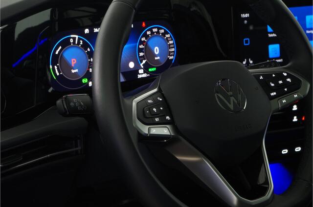 Volkswagen GOLF 1.4 eHybrid Style > 204pk/Pano.schuif/Memory/IQ.Light/trekhaak/Sportstoelen...
