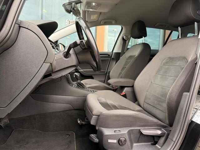 Volkswagen GOLF Variant 1.4 TSI Highline | Led | ACC | Massage | Stoelverwarming | Afn Trekhaak | Achtruitrijcamera |