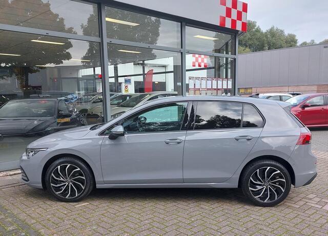 Volkswagen GOLF 1.5 TSI Life Business