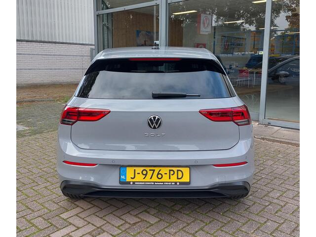 Volkswagen GOLF 1.5 TSI Life Business