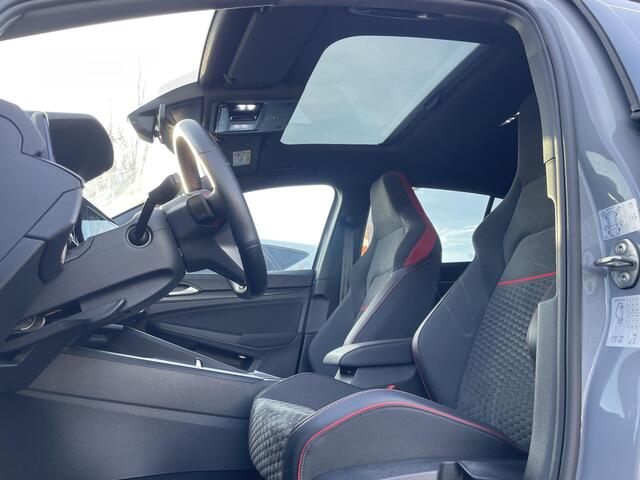 Volkswagen GOLF 2.0 TSi GTi Clubsport 416 Pk Stage 1+ Automaat | Panoramadak | Head-Up | Harman Kardon | Sportstoelen | CarPlay | LED | 19 Inch | Volledige Onderhoudshistorie | 55.369 Km!!