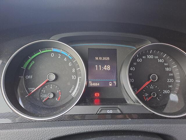 Volkswagen GOLF 1.4 TSI GTE Connected Series Panoramadak, Apple Carplay/Andriod auto, Leder, DAB, Goed onderhouden