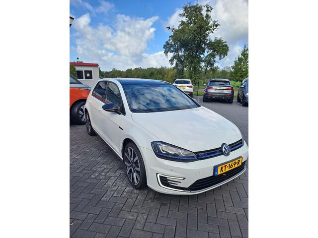 Volkswagen GOLF 1.4 TSI GTE Connected Series Panoramadak, Apple Carplay/Andriod auto, Leder, DAB, Goed onderhouden