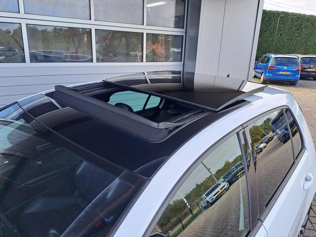 Volkswagen GOLF 1.4 TSI GTE Connected Series Panoramadak, Apple Carplay/Andriod auto, Leder, DAB, Goed onderhouden