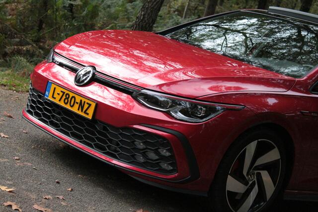 Volkswagen GOLF 2.0 TSI GTI | Pano | Camera | ACC