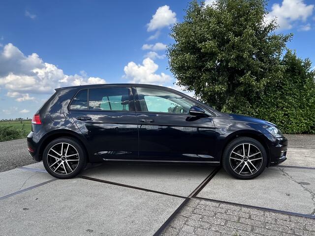 Volkswagen GOLF 1.0 TSI Trendline