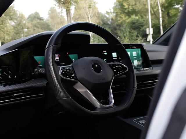 Volkswagen GOLF 1.5 eTSI R-Line | IQ Lights | Achteruitrijcamera