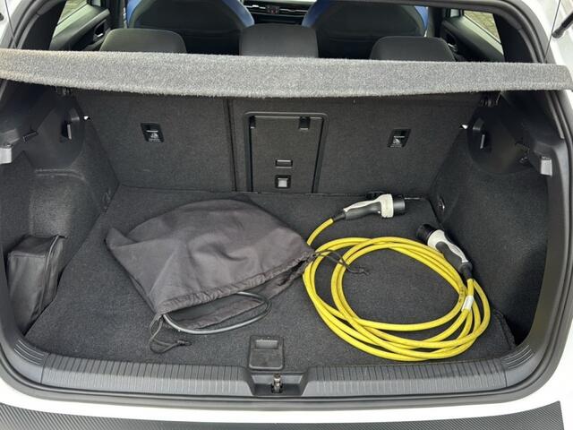 Volkswagen GOLF 1.4 TSI DSG GTE CAMERA/NAVI/CARPLAY/ACC/STOEL-STUURVERW