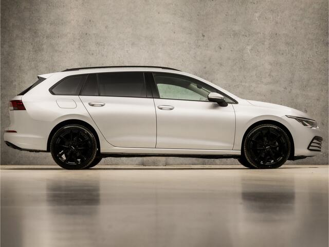 Volkswagen GOLF Variant 1.0 TSI Sportline Automaat (APPLE CARPLAY, GROOT NAVI, CLIMATE, STUUR/STOELVERWARMING, SFEERVERLICHTING, PARKEERSENSOREN, GETINT GLAS, SPORTSTOELEN, LM VELGEN, ADAPTIVE CRUISE, NIEUWSTAAT)