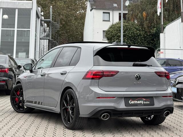 Volkswagen GOLF 2.0TSI 300PK GTI Clubsport Pano HUD iQ-Light H&K 19-inch Sfeerverl. Stoel+Stuurverw. VOL!!