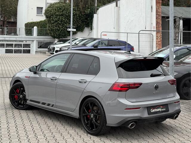 Volkswagen GOLF 2.0TSI 300PK GTI Clubsport Pano HUD iQ-Light H&K 19-inch Sfeerverl. Stoel+Stuurverw. VOL!!