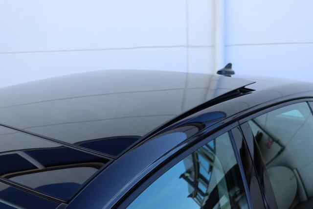 Volkswagen GOLF 1.0 TSI Life 110pk l Panoramadak