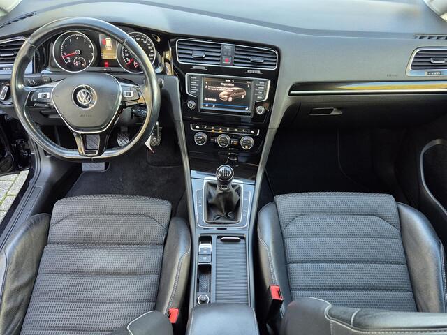 Volkswagen GOLF 1.4 TSI Business Edition Connected