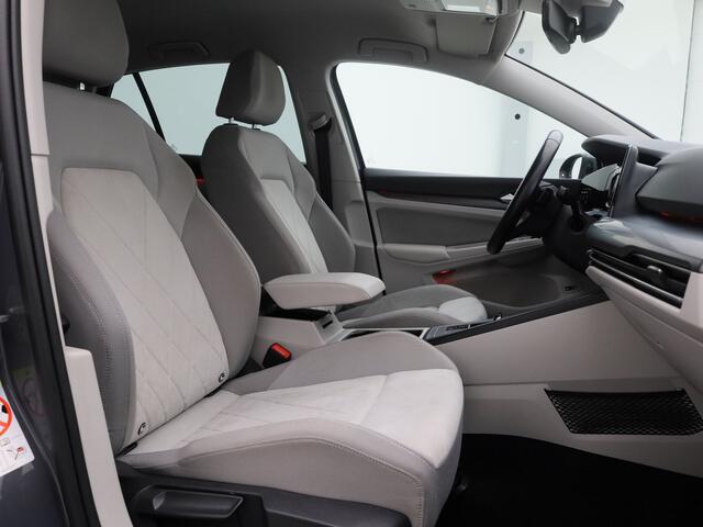 Volkswagen GOLF 1.4 eHybrid Style | CAMERA | ADAPTIVE | STOEL- EN STUURVERW. | MASSAGE
