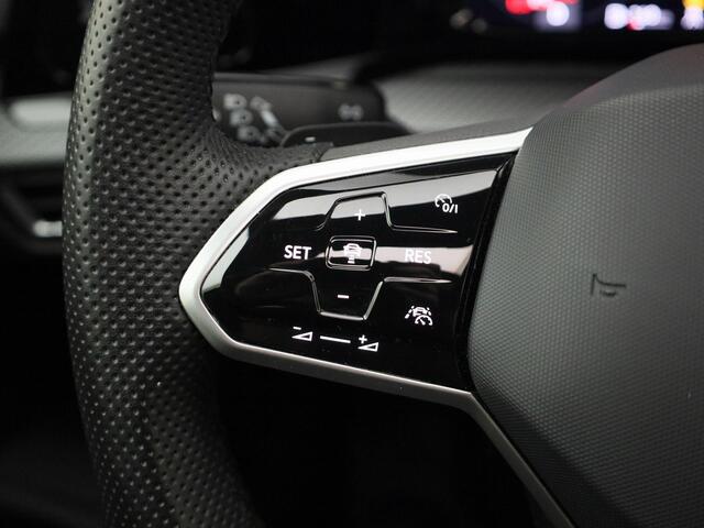 Volkswagen GOLF 1.5eTSI/150PK R-Line DSG · Panoramadak · Stoel- & Stuurverwarming · Camera + Parkeersensoren · Garantie tot februari 2026