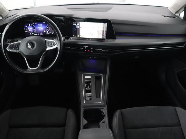 Volkswagen GOLF 1.4 eHybrid Style | Massage | Carplay | Memory | Sfeerverlichting | Adaptive cruise | Navigatie | Parkeerhulp | Full LED | Climate control | PHEV | Plug In