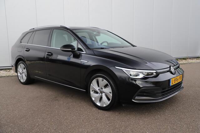 Volkswagen GOLF Variant 1.5 eTSI Style 131PK Trekhaak 17 inch LMV Sportstoelen Virtual Cockpit Navigatie Achteruitrijcamera Carplay Sfeerverlichting LED All-season banden!