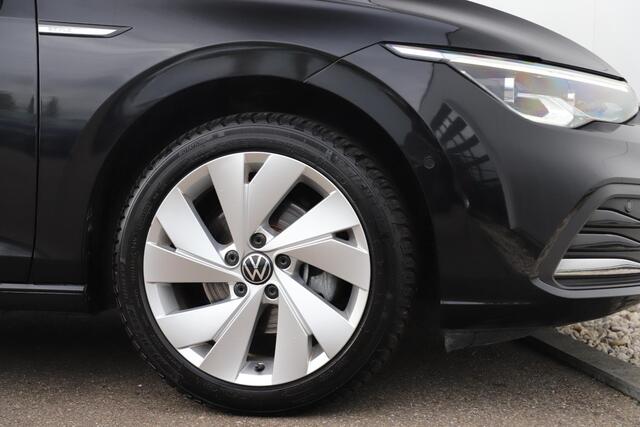 Volkswagen GOLF Variant 1.5 eTSI Style 131PK Trekhaak 17 inch LMV Sportstoelen Virtual Cockpit Navigatie Achteruitrijcamera Carplay Sfeerverlichting LED All-season banden!