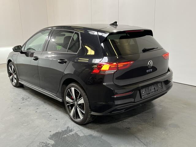 Volkswagen GOLF 1.4 eHybrid GTE / AUTOMAAT/ 245PK/ ELEKTR. TREKHAAK/ ADAPT. CRUISE/ NAVI/ APP-CONNECT/ PARK. SENSOREN + CAMERA/ RIJ-MODI/ MATRIX/ STOEL-STUUR VERWARM./ CLIMA 3-ZONE/ DAB