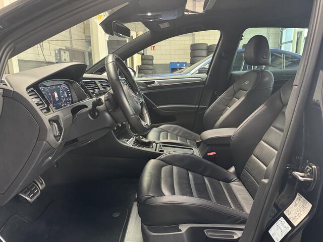 Volkswagen GOLF 1.4 TSI Highline Business R / Panoramadak / Camera / Leder / Keyless / Dynaudio / 19'' / Navi. Proff / Stoelverwarming / DAB / Dodehoek / ACC