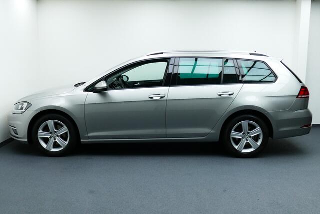 Volkswagen GOLF Variant 1.0 TSI Comfortline Business. Adaptief Cruise, Navi, Clima, PDC V+A, Haak 1300kg