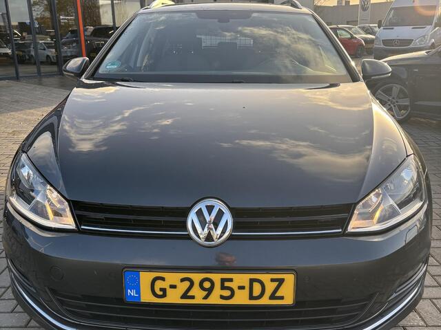 Volkswagen GOLF Variant 1.4 TSi 125 Pk Automaat Connected Series | Camera | CarPlay | Trekhaak | Stoelverwarming | LED | Climate Control | Navigatiesysteem | Privacy Glass | 16 Inch