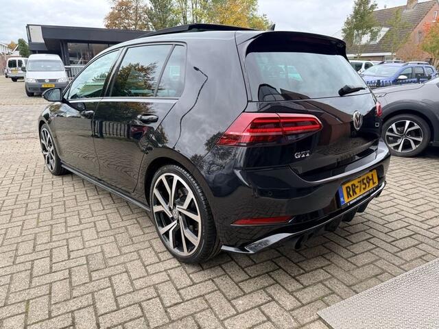 Volkswagen GOLF 2.0 TSI GTI Perfomance | Pano