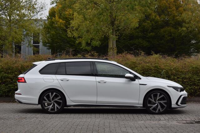Volkswagen GOLF 1.5 eTSI R-Line Business+ Pano Keyless Lane Camera Trekhaak