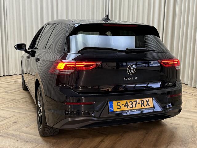 Volkswagen GOLF 1.5 eTSI Style *Stoel-/Stuurverwarming* Carplay / Adapt. Cruise / Ambient / Navigatie / ECC Clima / 17'' LMV