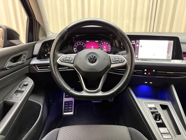 Volkswagen GOLF 1.5 eTSI Style *Stoel-/Stuurverwarming* Carplay / Adapt. Cruise / Ambient / Navigatie / ECC Clima / 17'' LMV