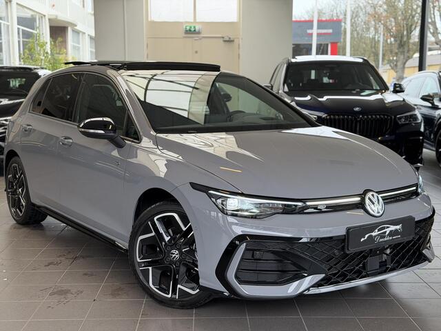 Volkswagen GOLF 1.5 R line Pano / 360 / H&K / Trekhaak