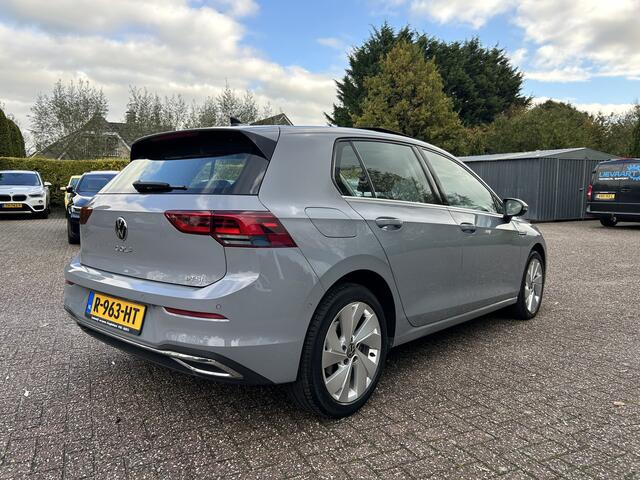 Volkswagen GOLF 1.5 eTSI Style