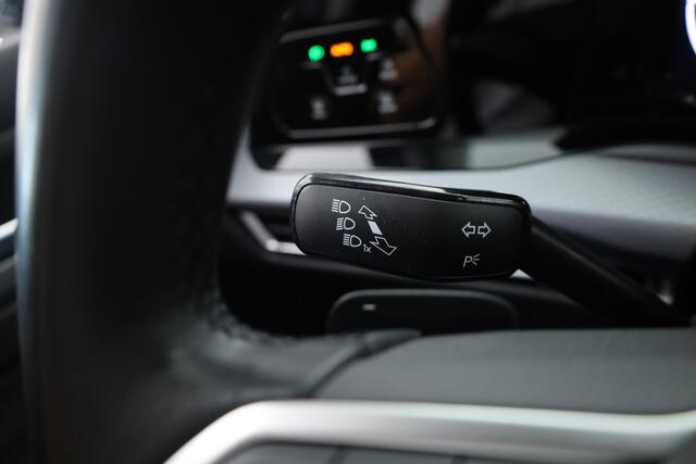 Volkswagen GOLF 1.5 eTSI DSG | Navi | Stoel- Stuurverw. | Adapt. Cruise | Apple CarPlay