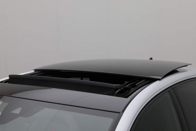 Volkswagen GOLF 2.0 TSI 245PK GTI | Pano | Standkachel | Adaptief sportonderstel | Harman/Kardon | Stoel-/achterbankverwarming | IQ Light | Camera