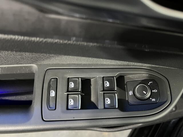 Volkswagen GOLF 1.4 eHybrid Style / AUTOMAAT/ PANO/ PARK. SENSOREN/ MEMORY SEATS/ ERGO ACTIVE/ STOEL-STUURVERWARM./ IQ. LIGHT/ ADAPT. CRUISE/ APP-CONNECT/ NAVI/ CLIMA/ 16" LMV