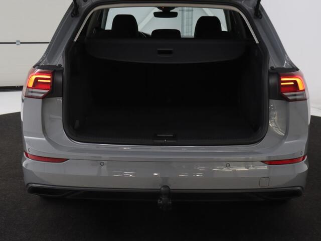 Volkswagen GOLF 1.0 TSI Life | Trekhaak | Stoelverwarming | Camera | Carplay | Adaptive cruise | Stuurverwarming | Navigatie | Getint glas | Full LED | Climate control | Digital Cockpit | Sfeerverlichting