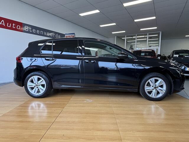 Volkswagen GOLF 1.0 TSI * BOMVOL * NAVI * STOEL+STUURVERW. * CARPLAY