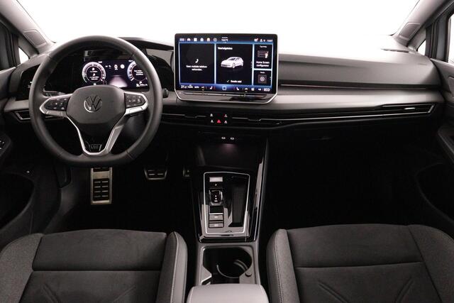 Volkswagen GOLF 1.5 eHybrid 50 Edition | Panodak | Stoelgeheugen | Lichtmetaal | Dealer onderhouden