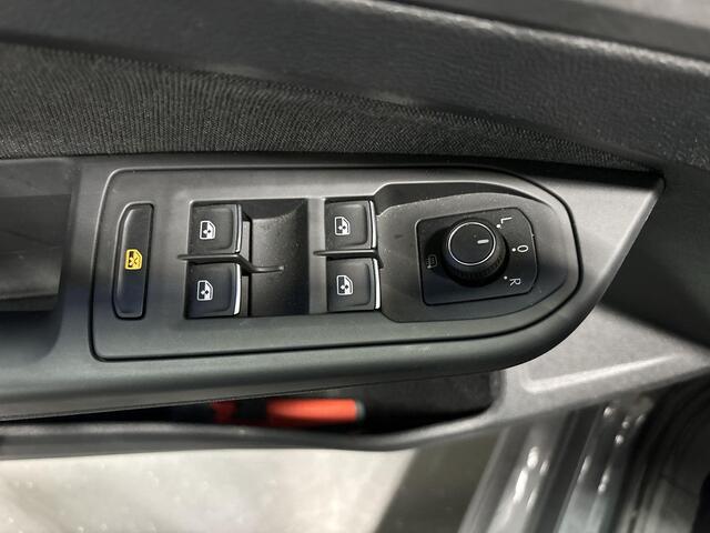 Volkswagen GOLF 1.0 TSI 110pk Life · Apple/Android Car Play · Navigatie · P-Sensoren · Sfeerverlichting · 16'' Inch · Garantie t/m 20-01-2027 of 100.000km