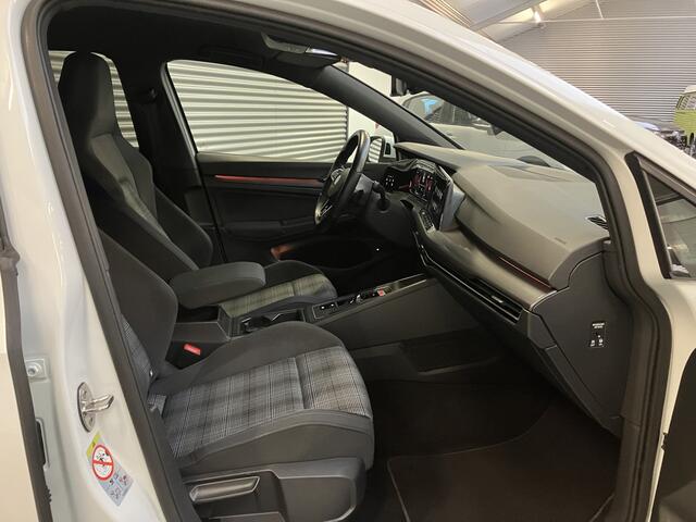 Volkswagen GOLF 1.4 PHEV GTE/DODE HOEK/KEY-LESS/HEAD-UP/ CAM/ENZ