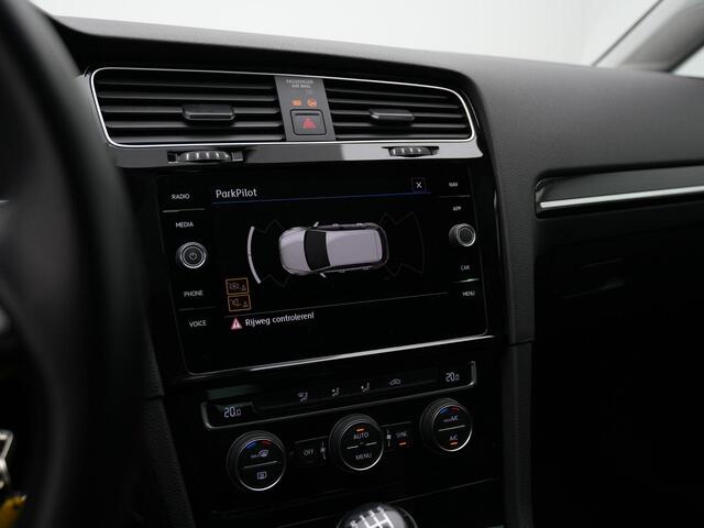 Volkswagen GOLF 1.0 TSI 115 pk Highline | Panoramadak | Trekhaak | Alcantara | Virtual Cockpit | Adaptive Cruise