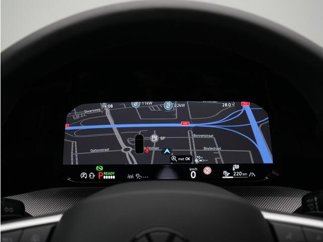 Volkswagen GOLF 1.5 eHybrid 272 pk DSG GTE | IQ Light | Rondomzicht camera | Adaptief onderstel | Head-up display
