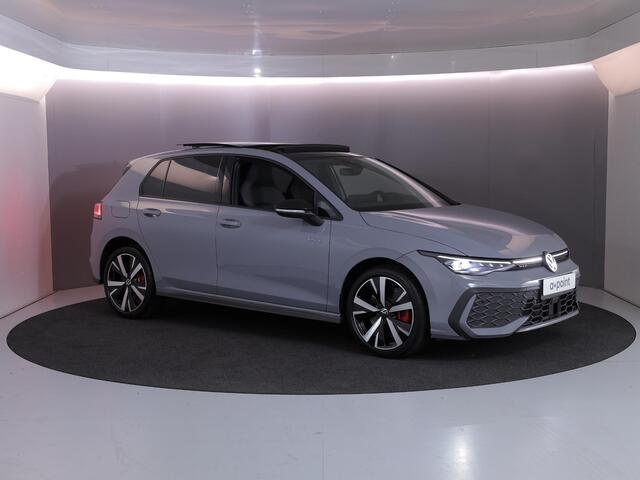 Volkswagen GOLF 1.5 eHybrid GTE 272 pk Automaat (DSG) | Verlengde garantie | Navigatie | Panoramadak | Trekhaak (wegklapbaar) | Parkeersensoren | Achteruitrijcamera | Stoelverwarming | Black Style pakket |