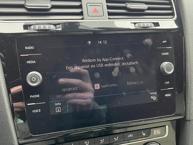 Volkswagen GOLF 1.5 150PK TSI Highline Business R-Line. Camera, Adap Cruise, 18"LMV, StoelVerw, Haak 1500kg