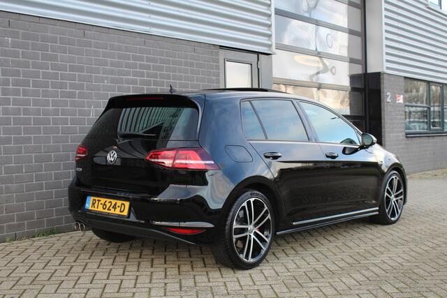 Volkswagen GOLF 2.0 TDI GTD / Panoramadak / Led / Stoelverwarming