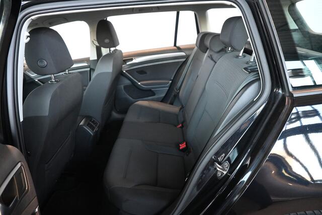Volkswagen GOLF Variant 1.0 TSI Comfortline Clima Navigatie LED Trekhaak Rijklaarprijs Inruil Mogelijk!