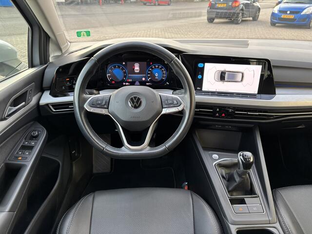 Volkswagen GOLF Variant 1.0 TSI Life / NL-Auto / Navi / Applecarplay/AndroidAuto / 19 inch Velgen / Lederen Bekleding /