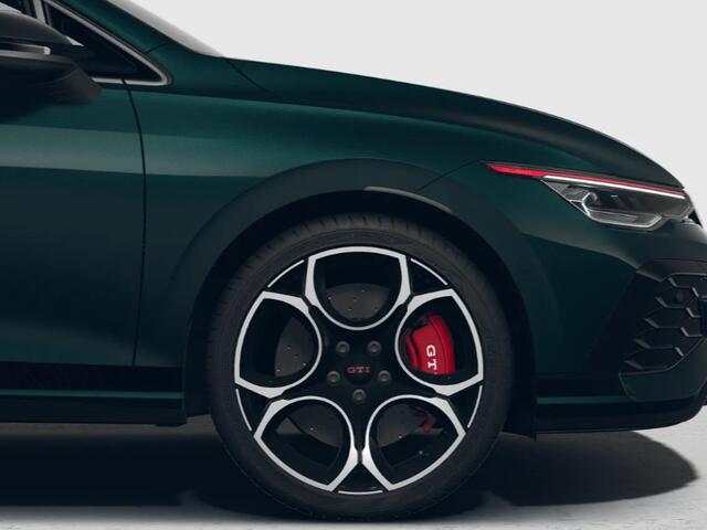 Volkswagen GOLF GTI Clubsport Edition 50 2.0 325 PK 7 versn. DSG · Assistance Pakket Plus · Leder Pakket 'Vienna' · Multimedia Pakket Plus · Panoramaschuif-kanteldak · Stuurwiel, verwarmd, multifunctioneel en met ArtVelours bekleed ·