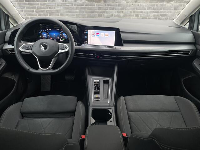 Volkswagen GOLF 1.4 eHybrid Style PHEV | Elek. Trekhaak | Q-Light | Carplay | Memory | Navi | Sfeerverlichting