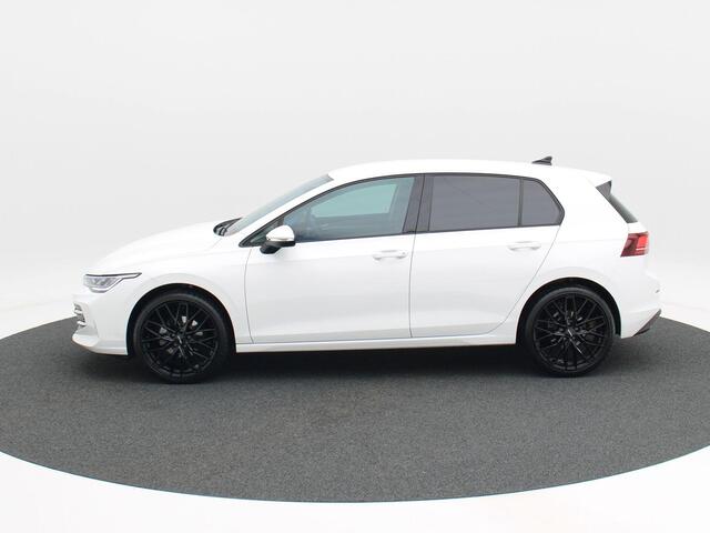 Volkswagen GOLF 1.5 eTSi 115 Pk Automaat Life Edition | Adaptive Cruise | 19 Inch | Climate Control | Stoelverwarming | Navigatie | Camera | Carplay | 31.146 Km!!